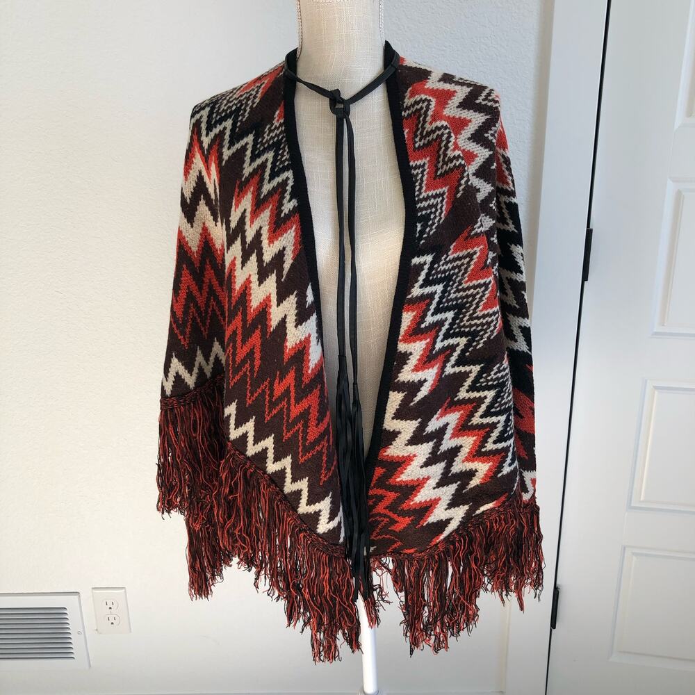 Vertigo Chevron Poncho - L/OS
